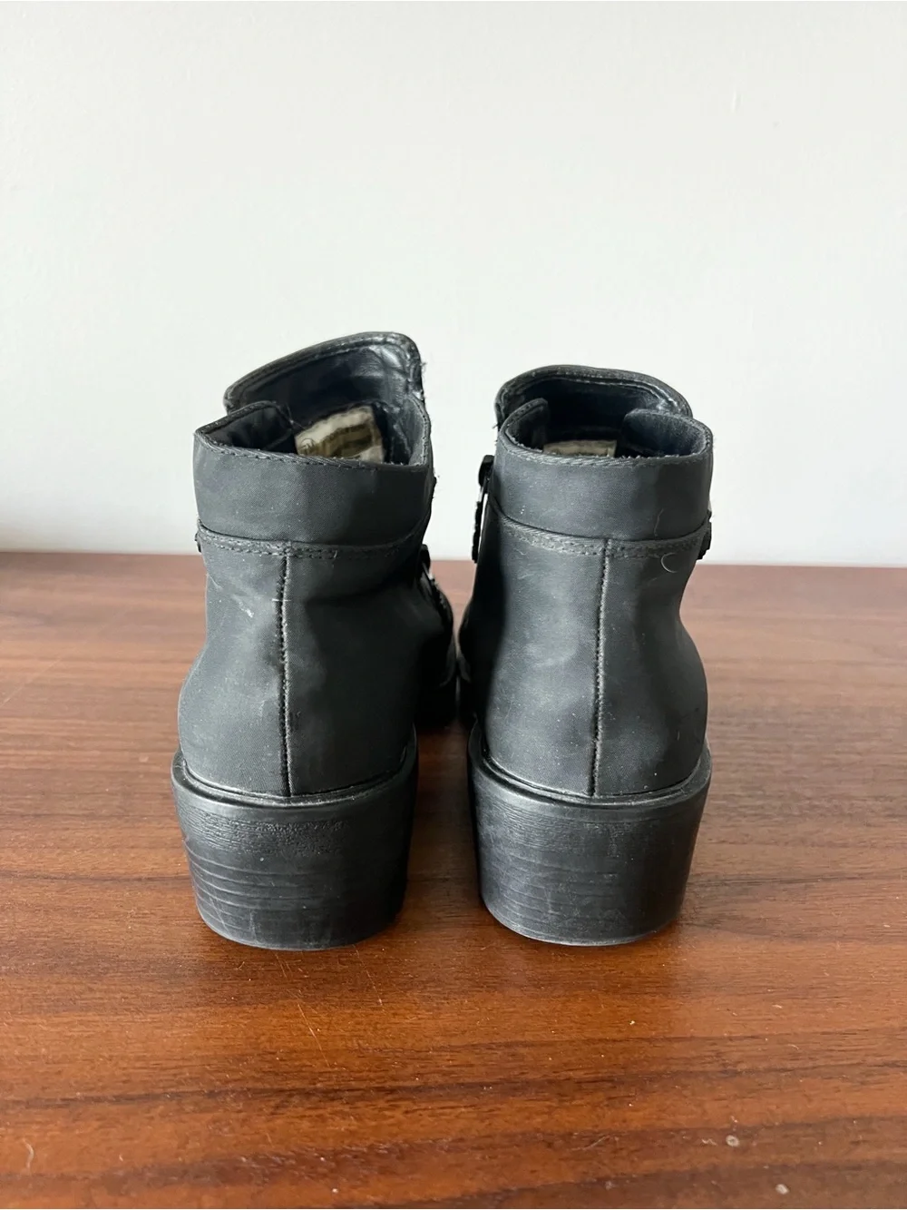 totes stockholm black
